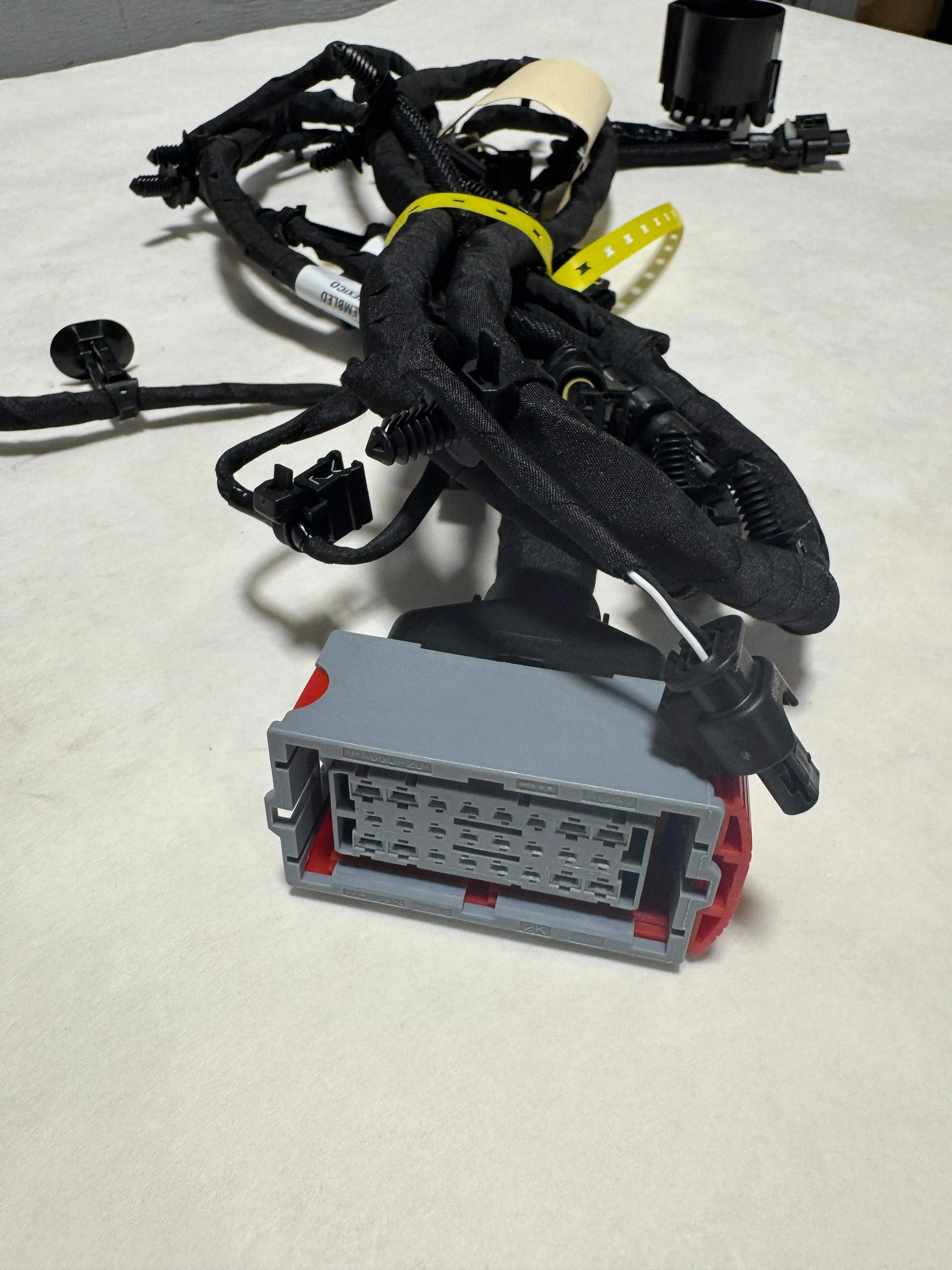 2019-2020 Dodge Ram 1500 DT Rear Fascia Wiring Light Harness Connector OEM