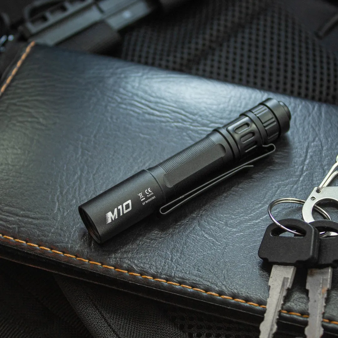 M10 (Black) - 200 lumens