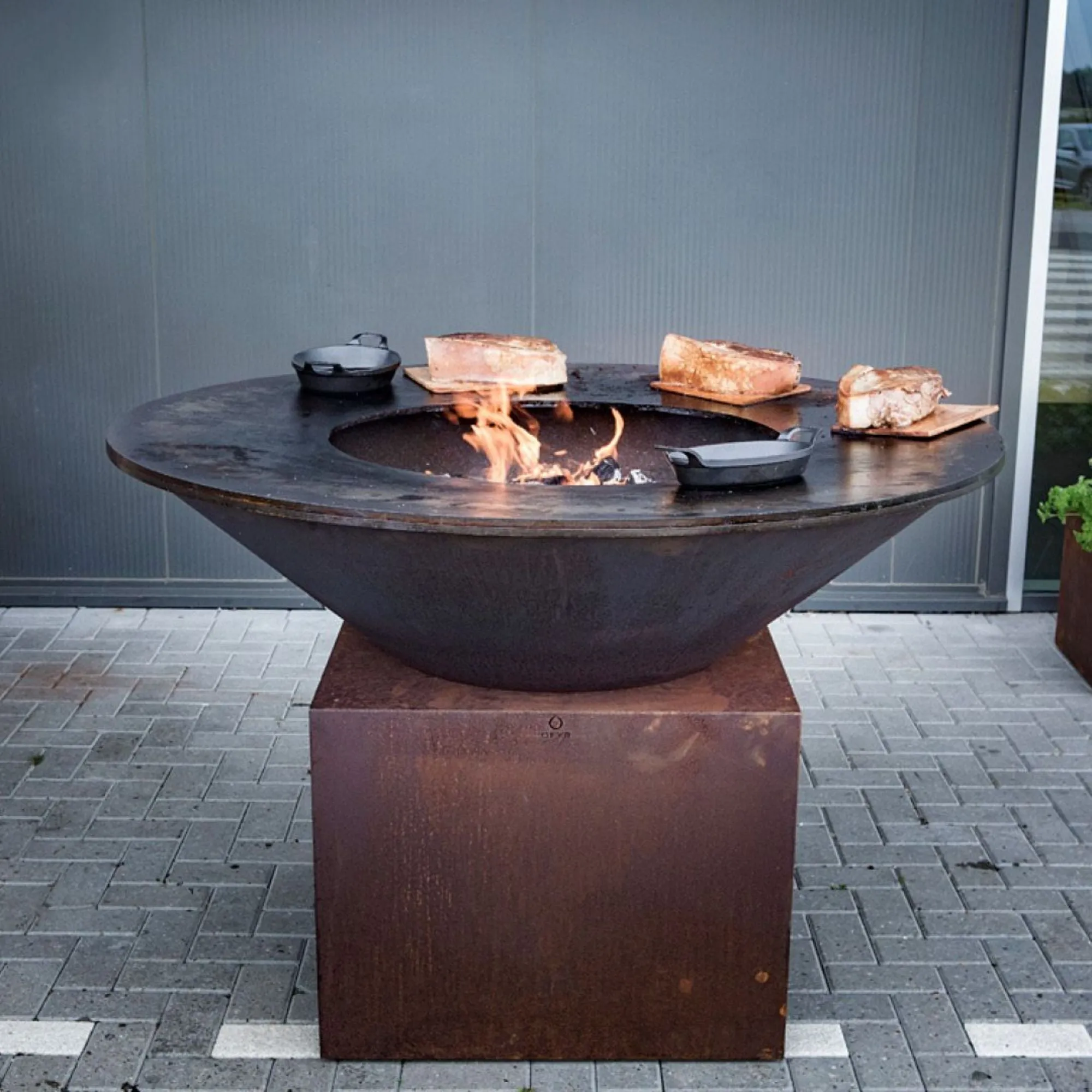 OFYR O-XL XL Corten Steel 150 Freestanding Open Fire Grill
