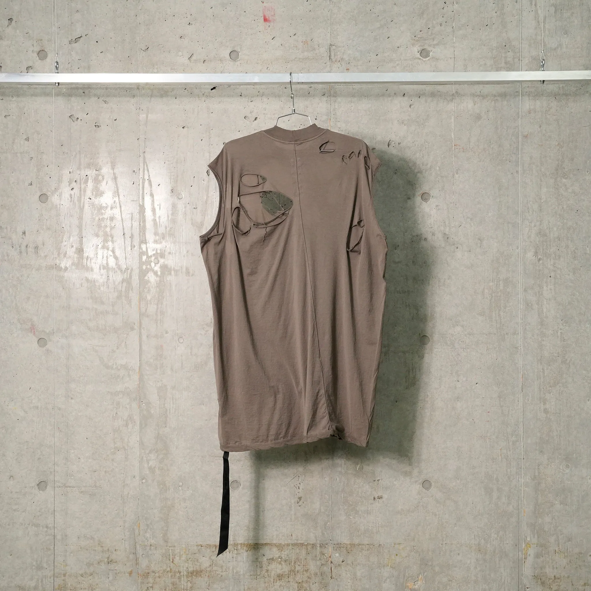 TARP T / 34:DUST